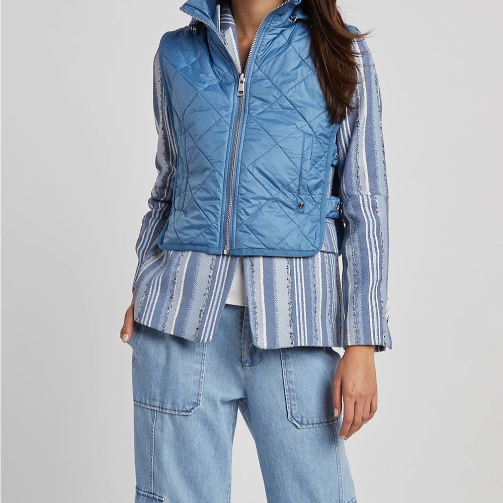 ADROIT Atelier Romy Quilted Sleeveless Vest Women’s Small/Petite Removable Hood